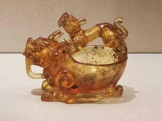 重庆大学“赝品博物馆”风波：高校博物馆为何频入赝品坑？