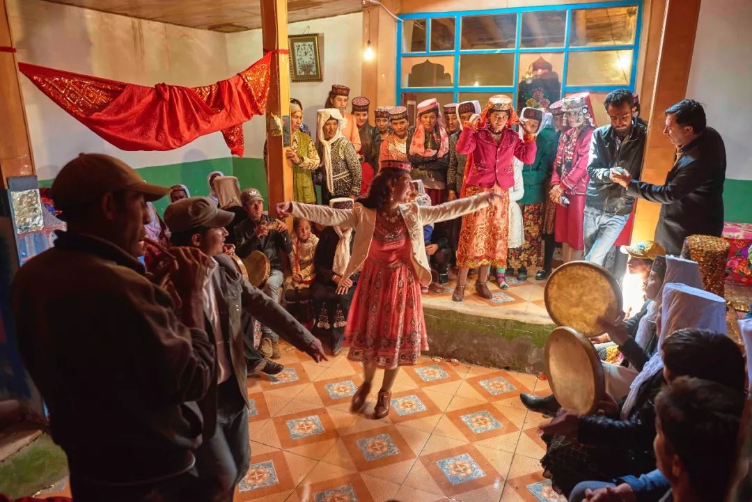 和青藏高原一样高的地方,比青藏高原还高的高原