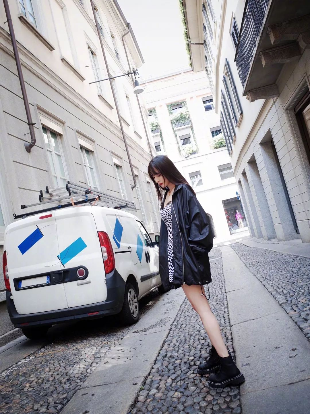 拯救腿粗,马丁靴怎么选择显腿小又年轻