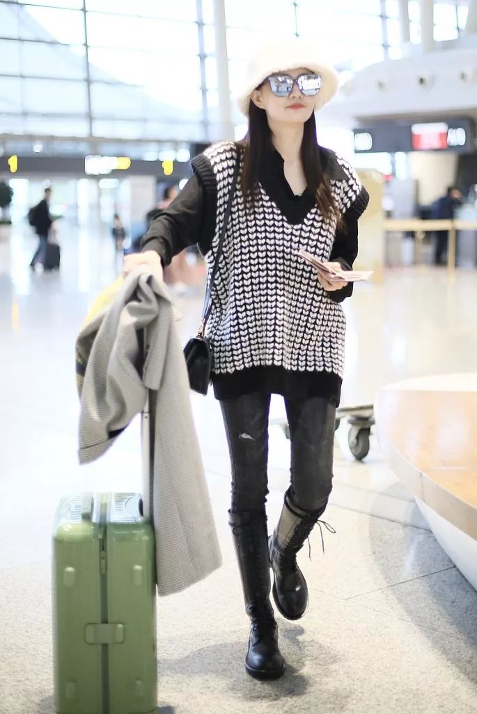 拯救腿粗,马丁靴怎么选择显腿小又年轻