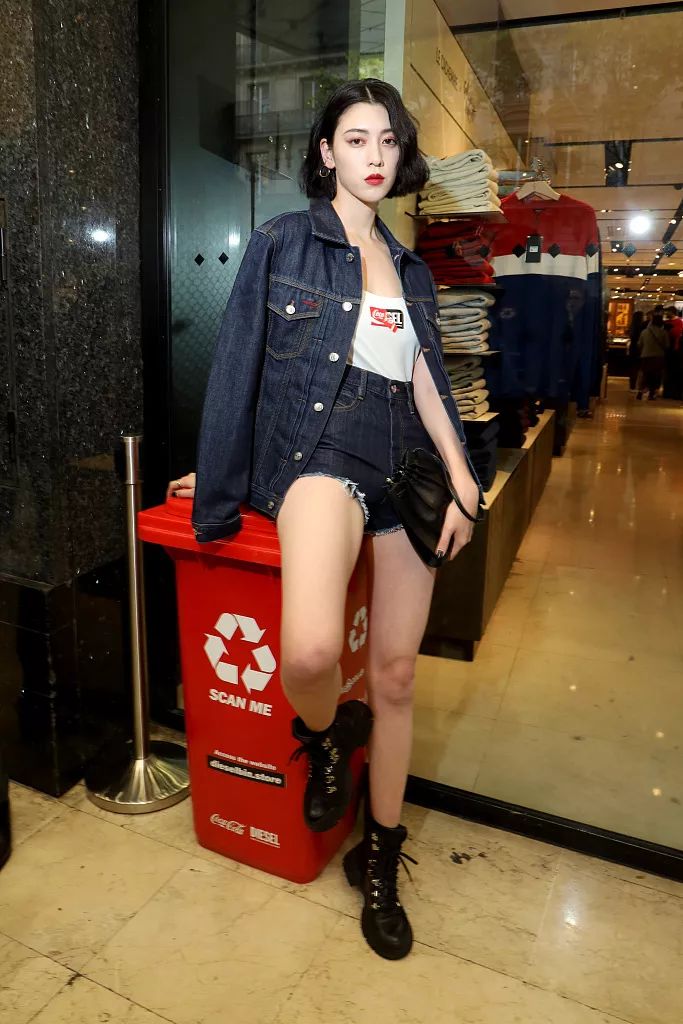 拯救腿粗,马丁靴怎么选择显腿小又年轻