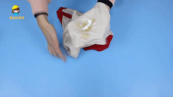 换季的衣服发霉怎么办,白色衣服长霉斑用什么可以除掉