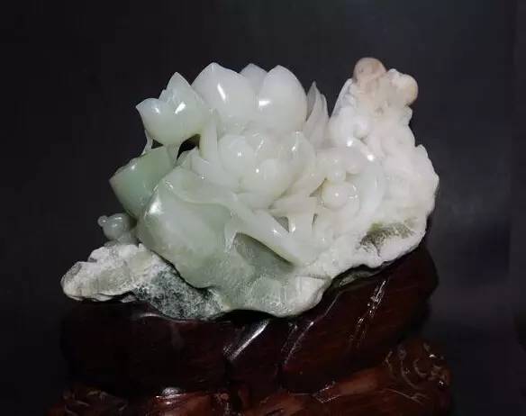 美玉“开花”,艳而不俗