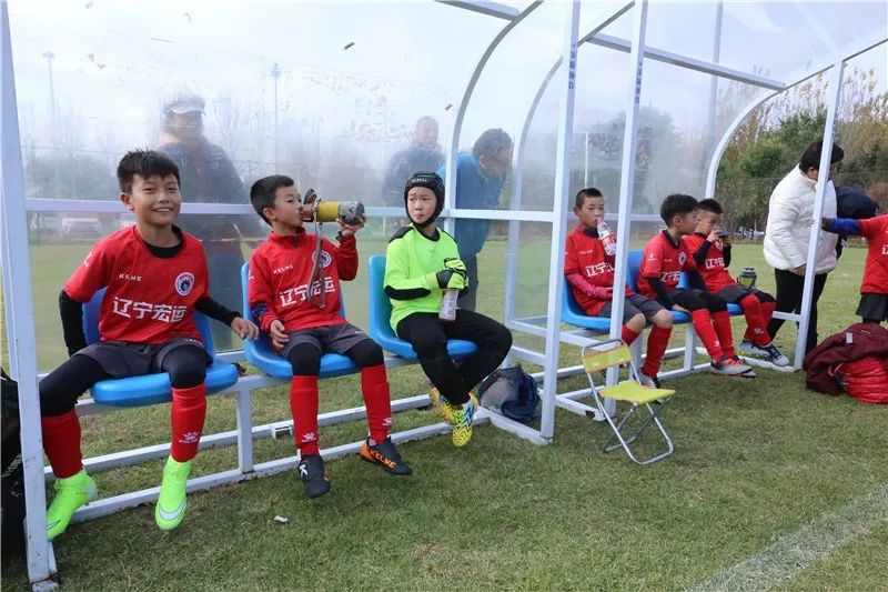 「青训」秋季精英系列赛进入首个比赛日铁西区中小学足球赛产生冠军