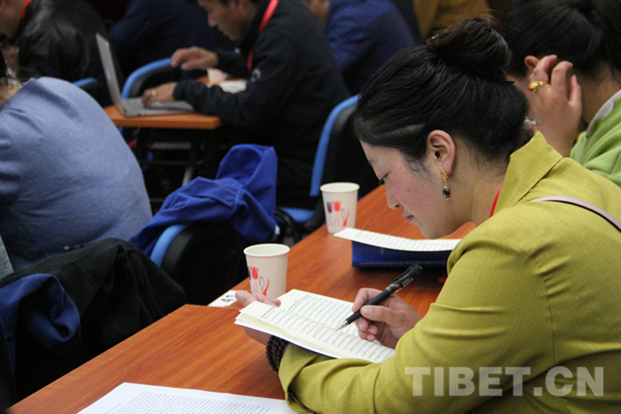 老一辈藏医如何薪火相传？这个持续10年的研修班给出了答案