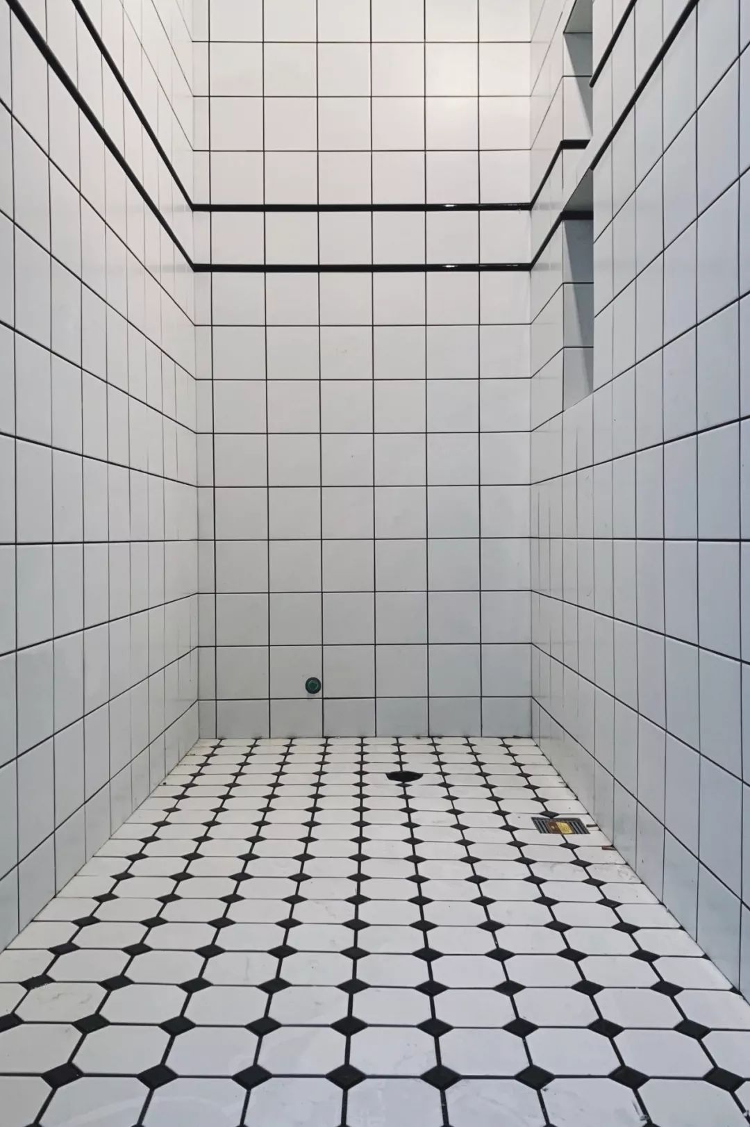 她买下32㎡上海老旧学区房,为女儿打造小桃园,还有20㎡超舒适大庭院