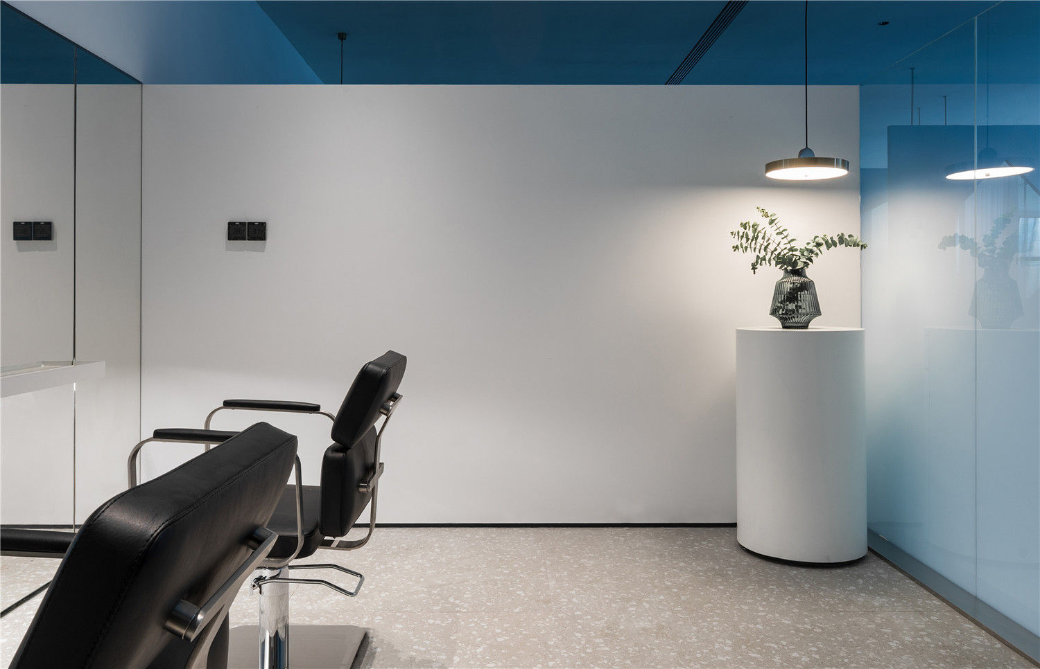 momo閫犲瀷缇庡彂浼氭墍,鐗╀笂绌洪棿