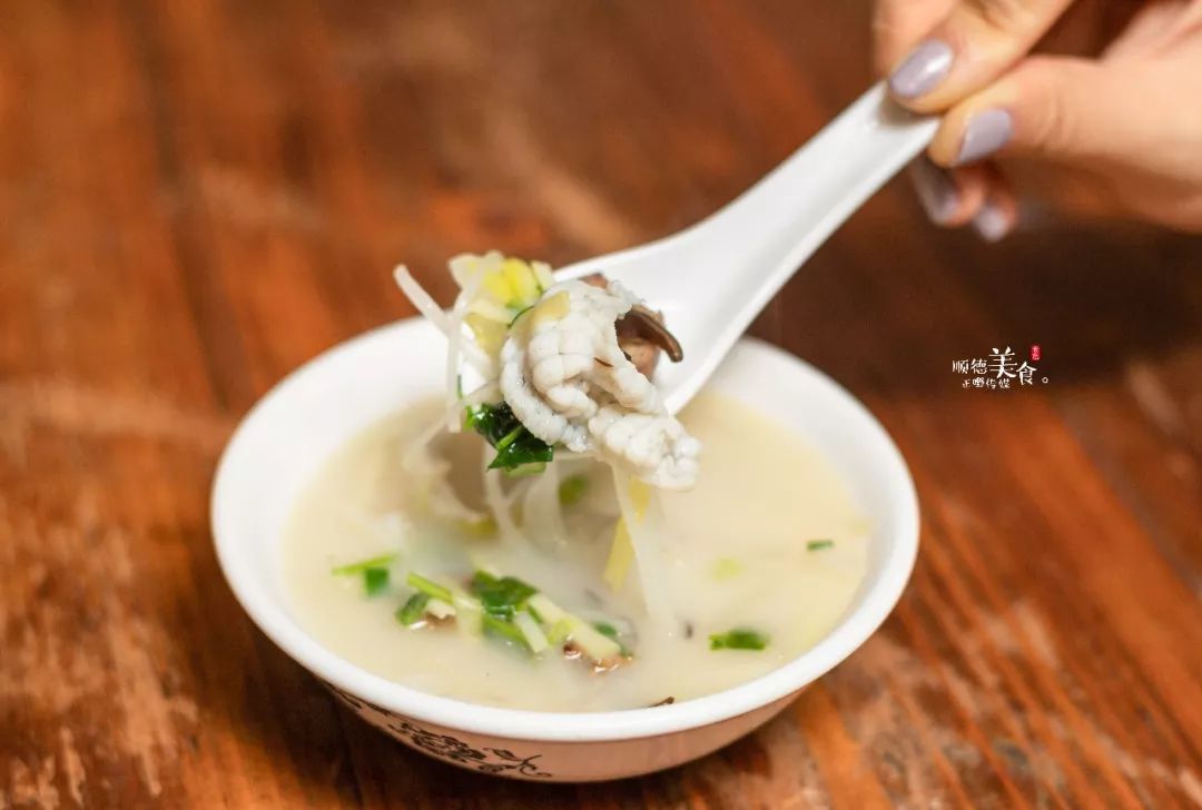 嚟度，可能系顺德桑拿种类最多嘅地方！鸵鸟都唔放过！真够呛