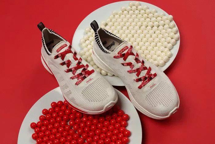 这些品牌推出的跨界潮服,掏空了我的钱包