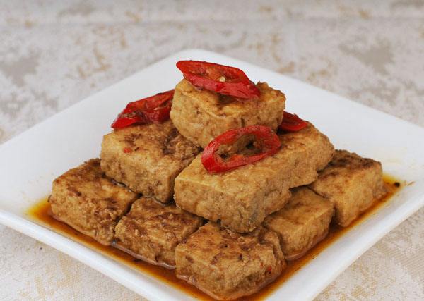 臭豆腐对人身体有害吗？臭豆腐的危害有哪些？来看看