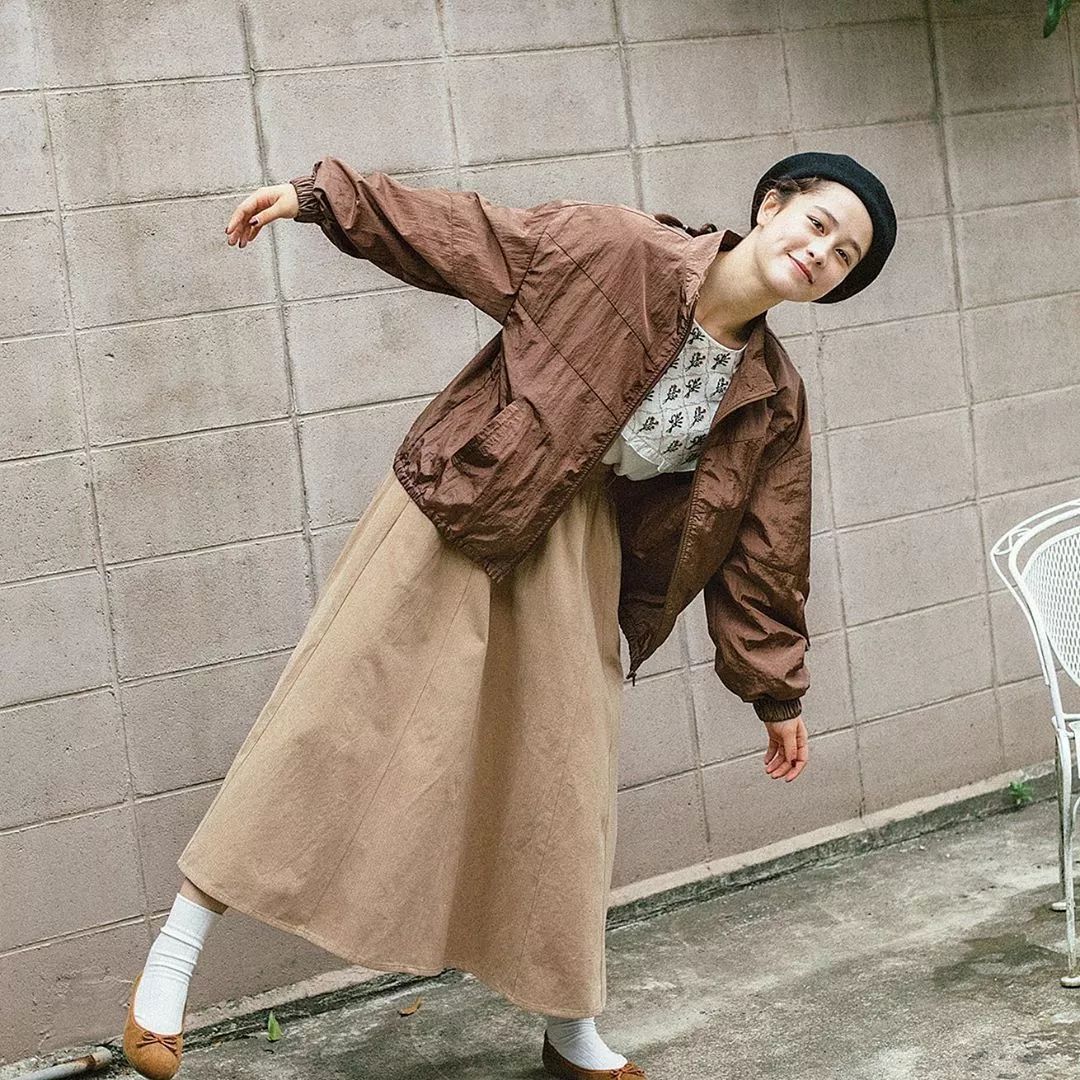 日杂少女改变风格,复古森女文艺优雅穿搭