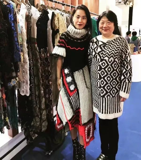 编织皇后李黎明,她是服装艺术界最耀眼的编织皇后