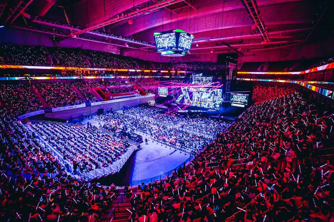 青春永远，金曲永恒：LoveRadio上海农商银行《最爱金曲榜》爱在东方美谷音乐盛典唱响经典，向爱致敬