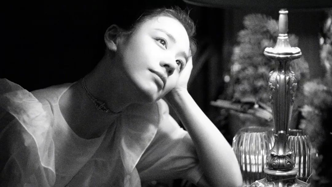 香奈儿发布会各路明星都来捧场,香奈儿回应包15分钟原视频