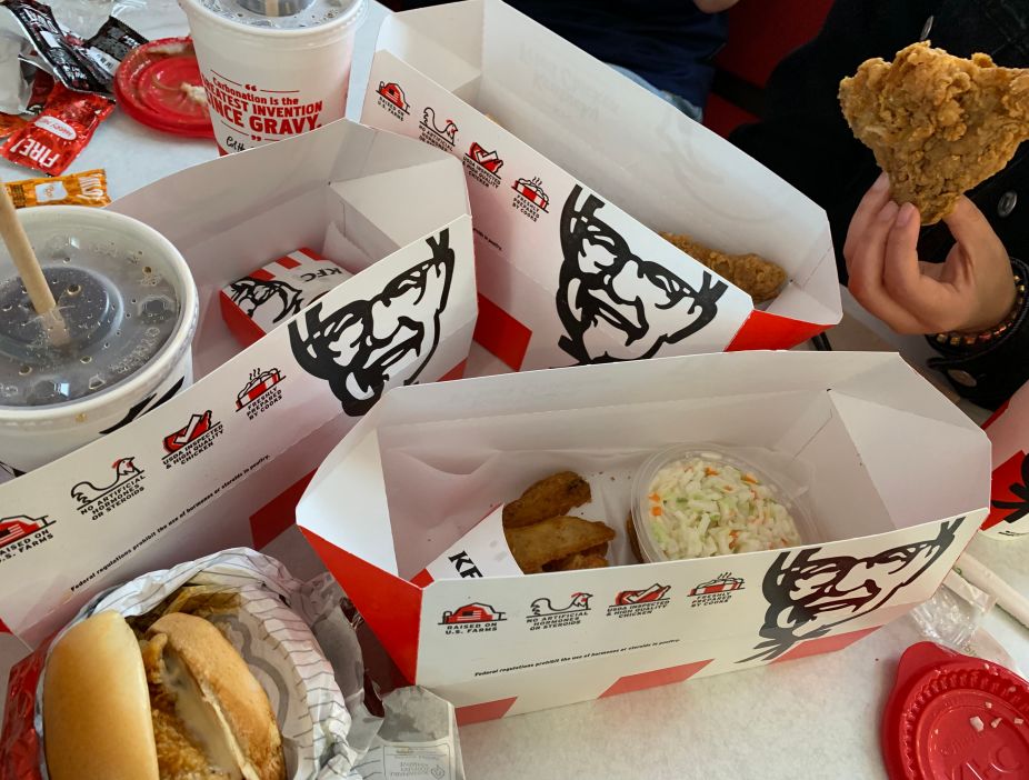 趣读丨我花三块钱买了朋友圈人设服务,然后我的人设崩了…