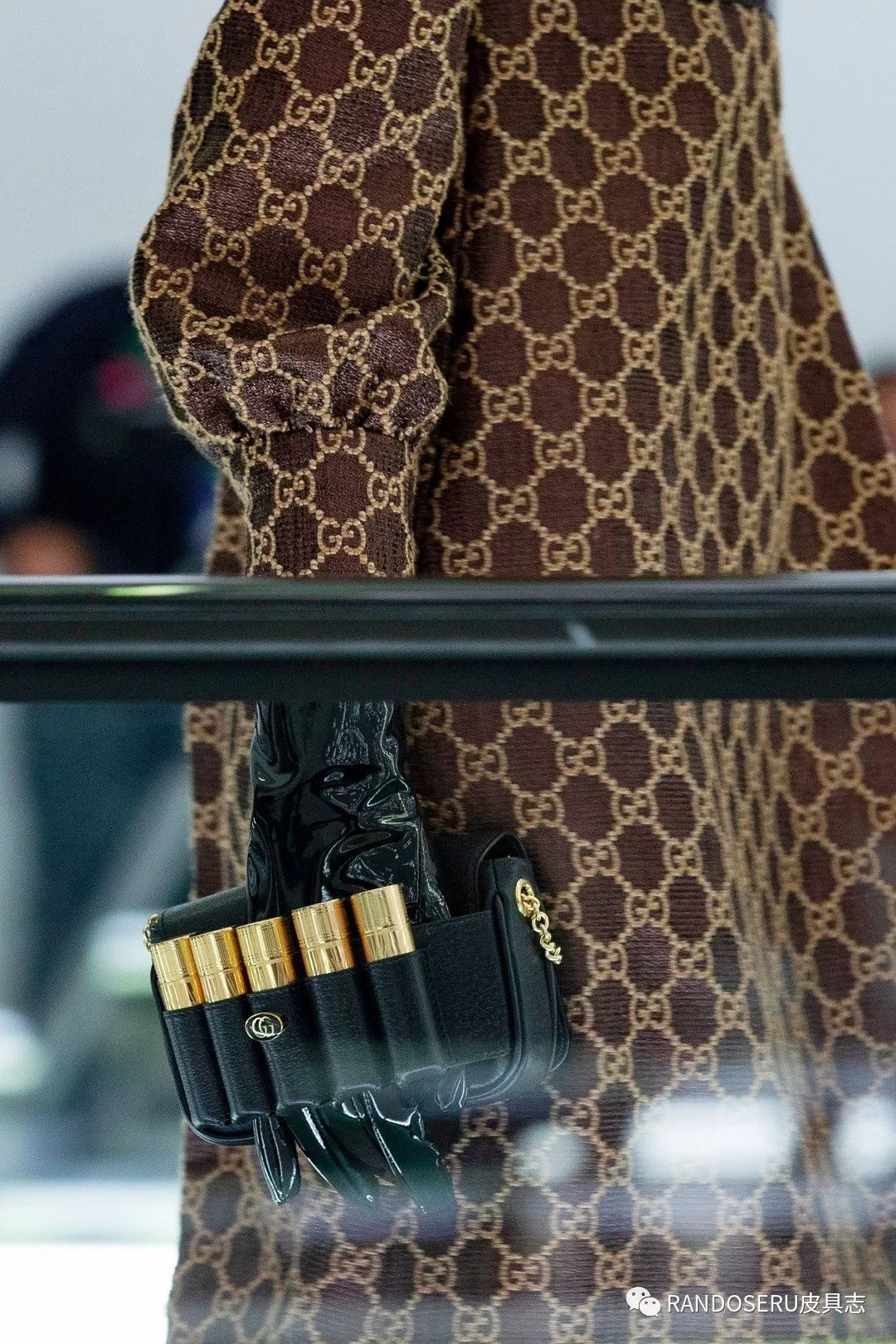 看完2020大牌新包，我的买包清单有几米长了…