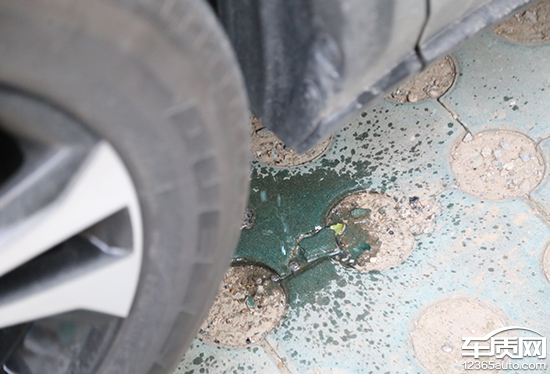 冬季玻璃水没有用完怎么更换,车冬季需要更换玻璃水还有什么