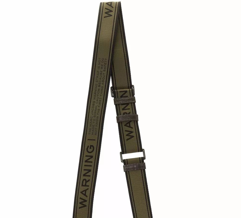 看中一个包包看了很久还是喜欢,看上了一款新款包包