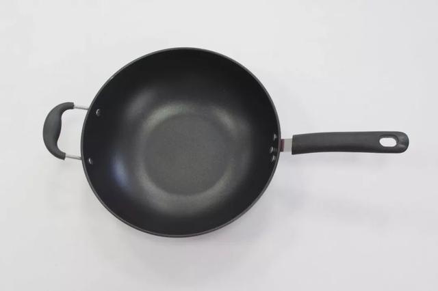 全网公认最好用无涂层铁锅爱仕达,苏泊尔铁锅爱仕达铁锅