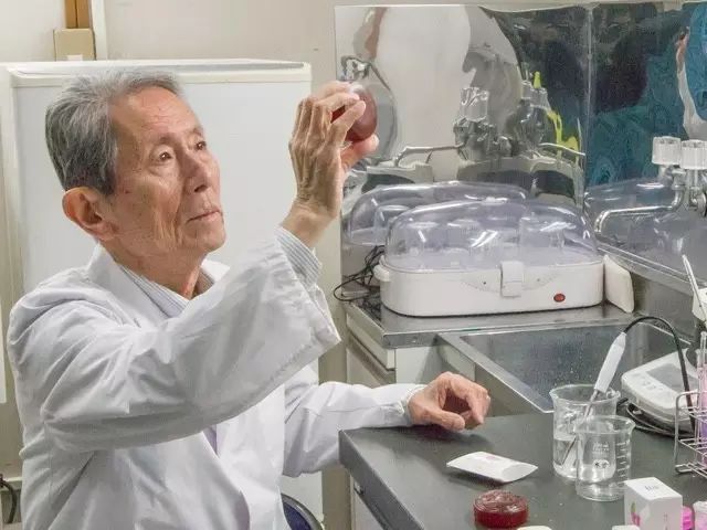 姘村綋褰撶殑鐨偆鎬庝箞鑾峰緱,姘村綋褰撶殑鐨偆