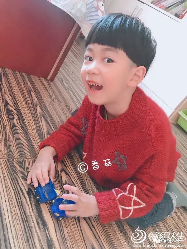 山羊绒女宝毛衣的编织教程,女宝彩虹色套头毛衣编织全过程