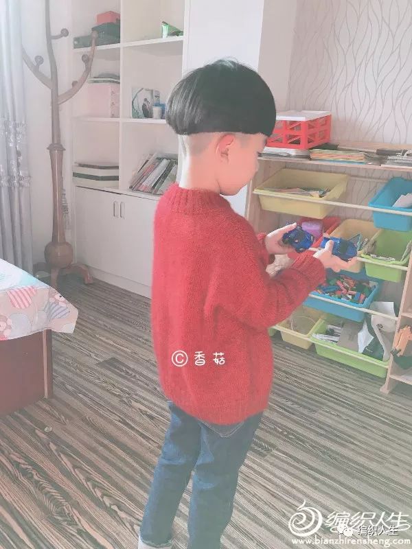 松鼠绒v领儿童毛衣编织完整教程,儿童套头满天星毛衣时尚编织教程