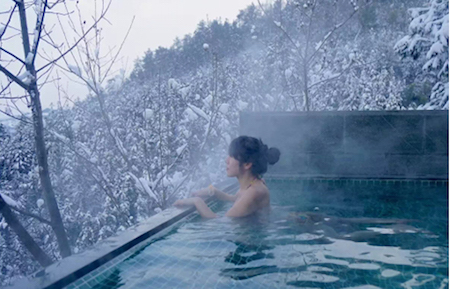 可观赏的瀑布式温泉,最清新的空气最原始的温泉