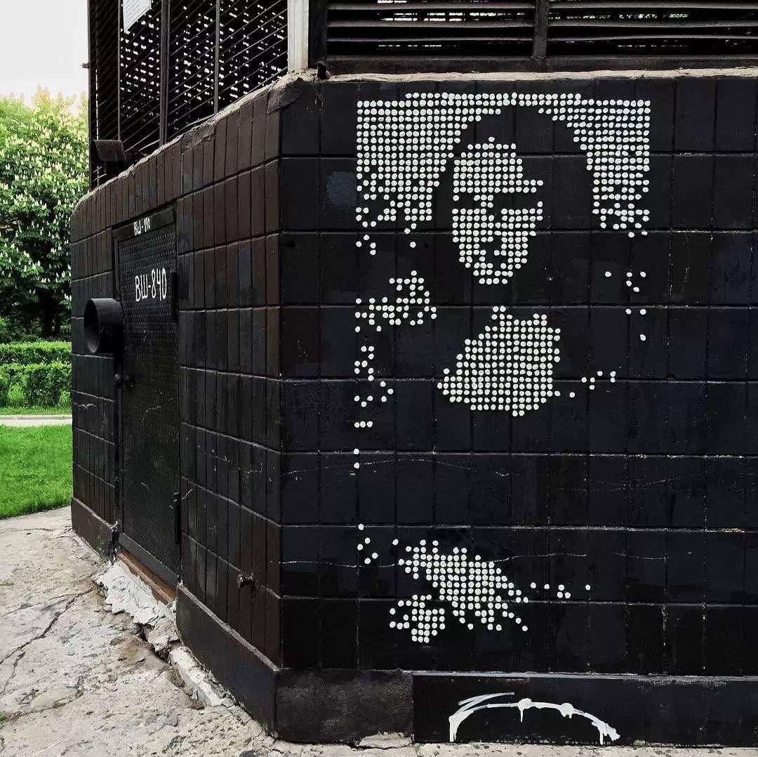 切出40000块面包丁玩拼图，无聊吃货的最高境界？甚至鸽子粪都不放过？