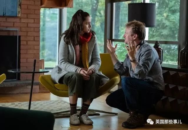 她是新任007邦女郎，也是梦露…这个古巴妹子，凭啥成了新一代性感女神？