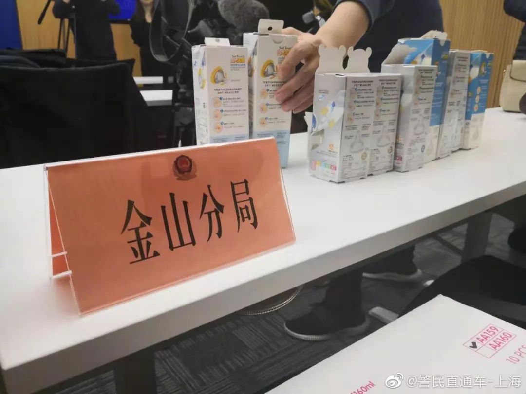 burberry鍥村肪浜屾墜,burberry200*36鍥村肪