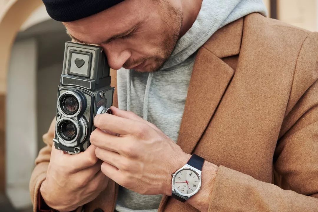 王俊凯的代言色究竟是哪种“蓝”？