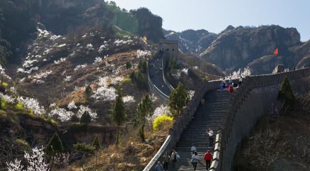 别再去八达岭长城了，天津这处长城长42公里，网友：美过八达岭
