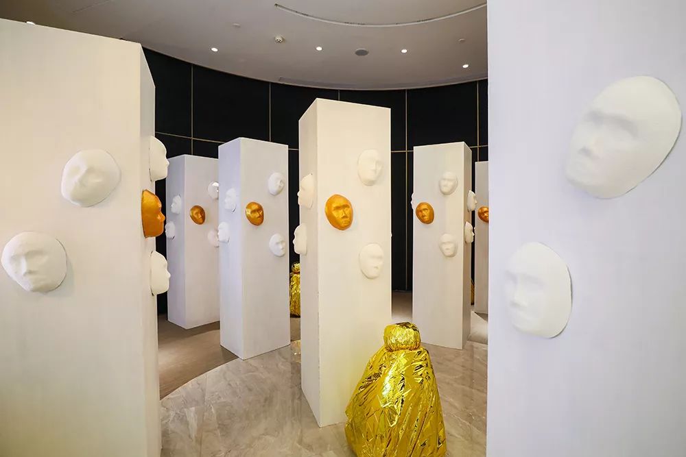 范丞丞同款运动鞋和王菲的“一见钟情”能否让你动心？