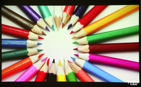 当贝f5投影仪3d效果评测,当贝f1投影仪效果图