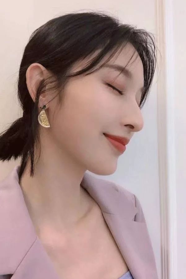 球鞋放薯条？皮卡丘变成碳？?洗衣液走秀了！这个世界太玄幻