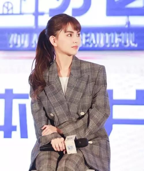 周杰伦原来所谓爱情是如此的简单,周杰伦真正爱的是谁