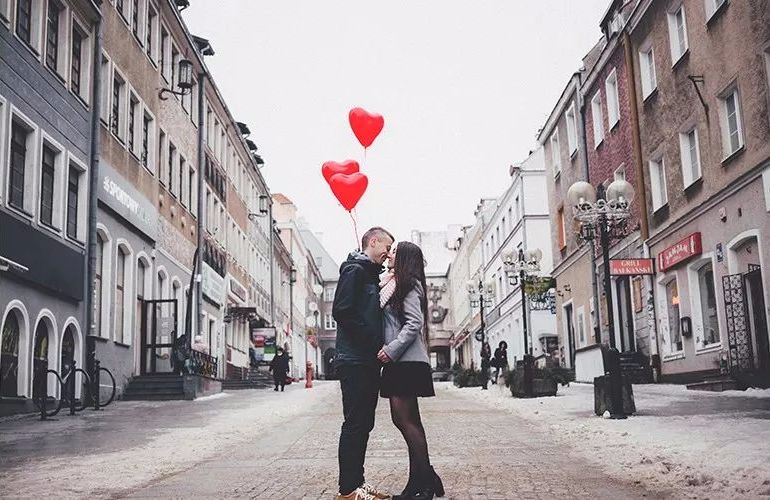 拍完婚纱照定了婚期然后分手,拍完婚纱照分手视频