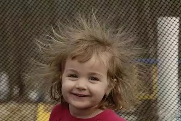 怎么去除静电不被电击,经常被静电到是怎么回事