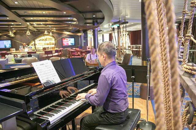 缱绻冬日，一场关于夏日游轮的狂欢礼赞