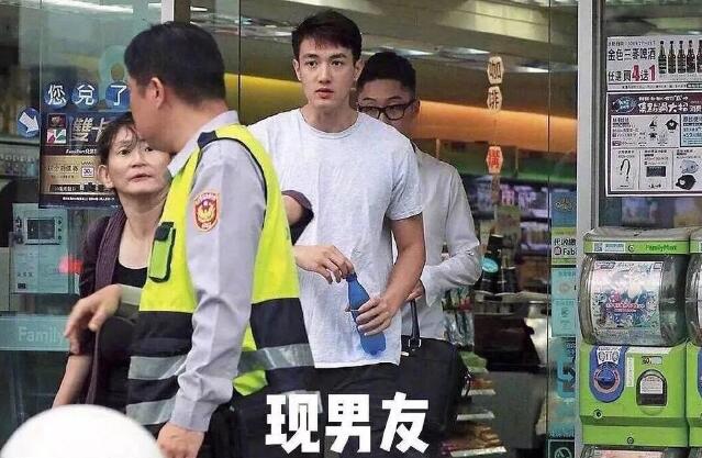 萧亚轩是国际巨星吗,萧亚轩是男的还是女的