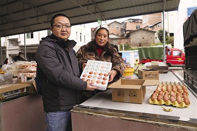 李化:没有中间商赚差价!山村土鸡蛋的代购书记