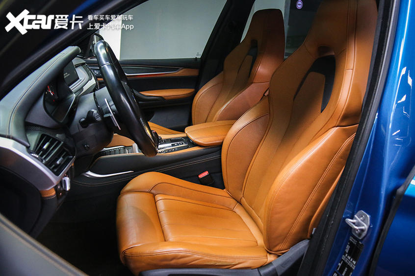 有钱人都买什么物件,现在年轻人能买哪些二手车