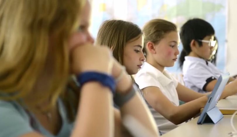 赵文卓女儿在英国上的高中,赵文卓女儿上的是职业学校吗