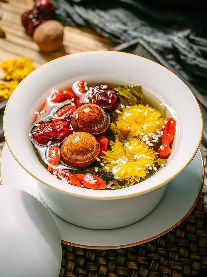 吃过10个算我输!本地人盖戳的年货清单揭秘