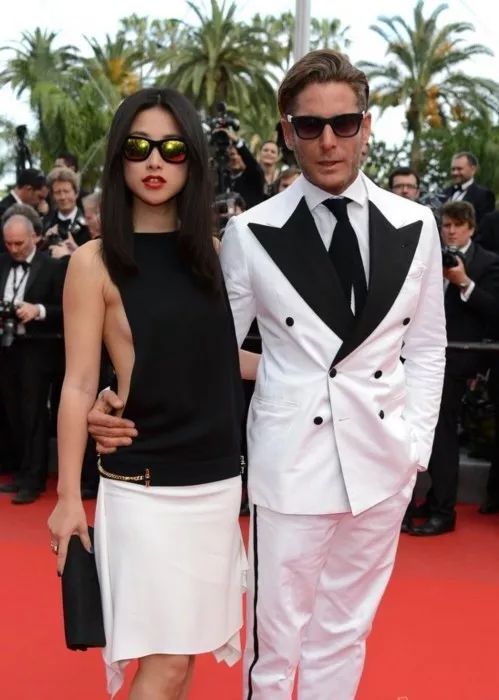 连续8年蝉联全球最美100人,35岁性感*物尤**凭美胸翻红,网友:我就是馋她身子