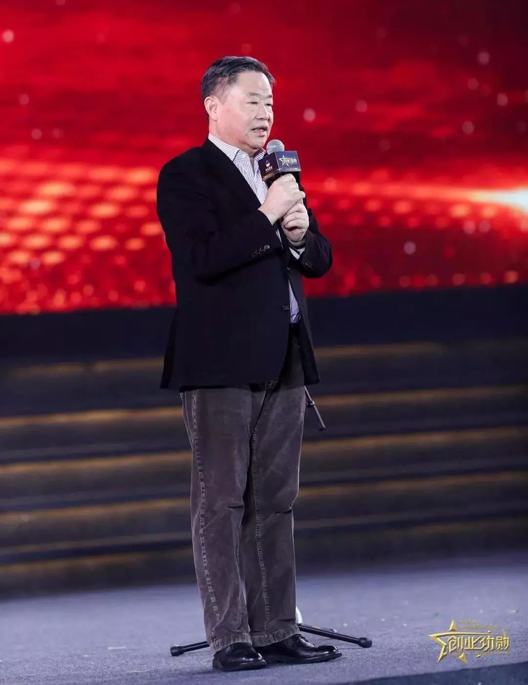 有一种成功叫继续努力永不言弃,有一种骄傲叫坚持