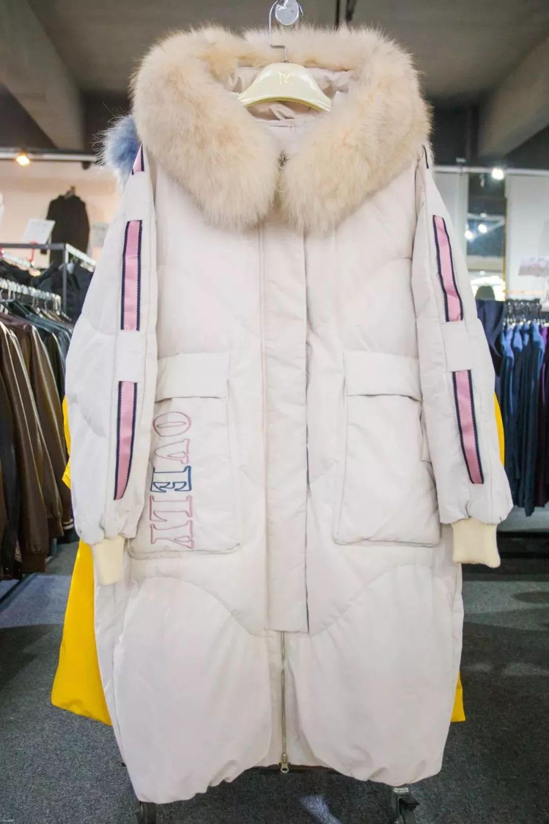 爆款羽绒服全场1元起,全场羽绒服低至199元起