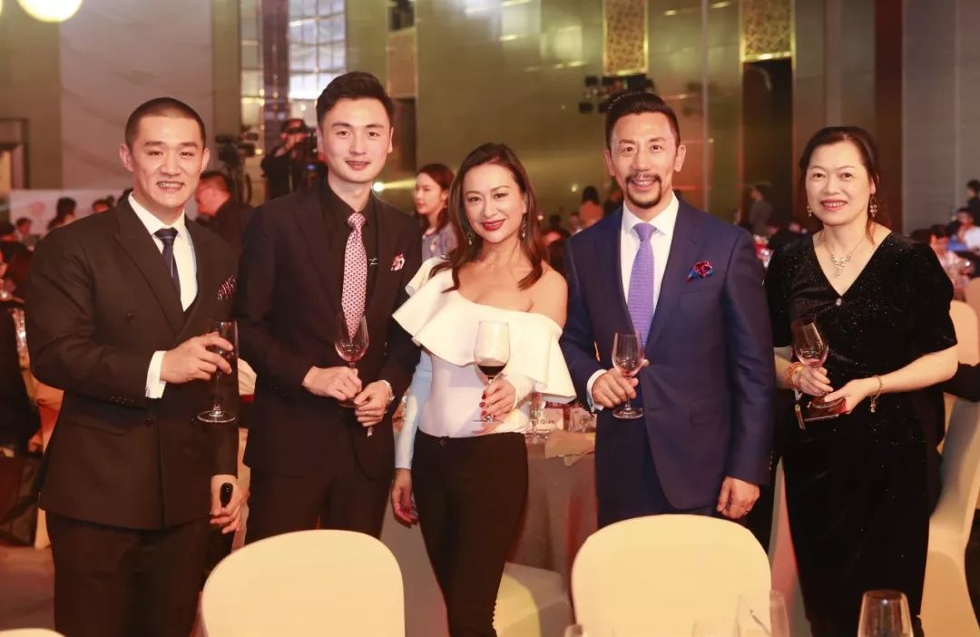 此夜格外耀眼|2020第十六届胡润至尚优品颁奖盛典花絮