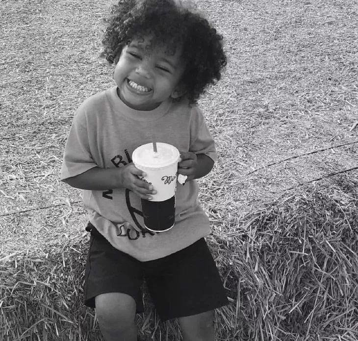 侃爷晒与卡戴珊合照想复合,侃爷卡戴珊时装发布会