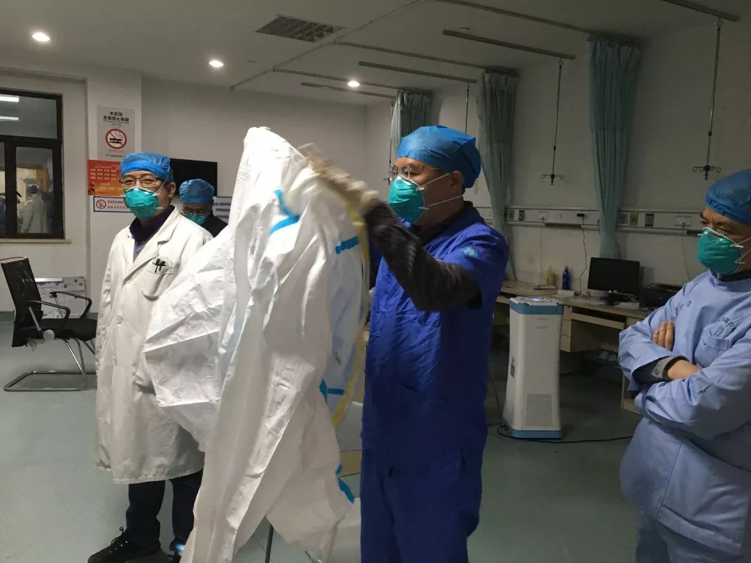 武汉重症医生人数,医护人员重症患者